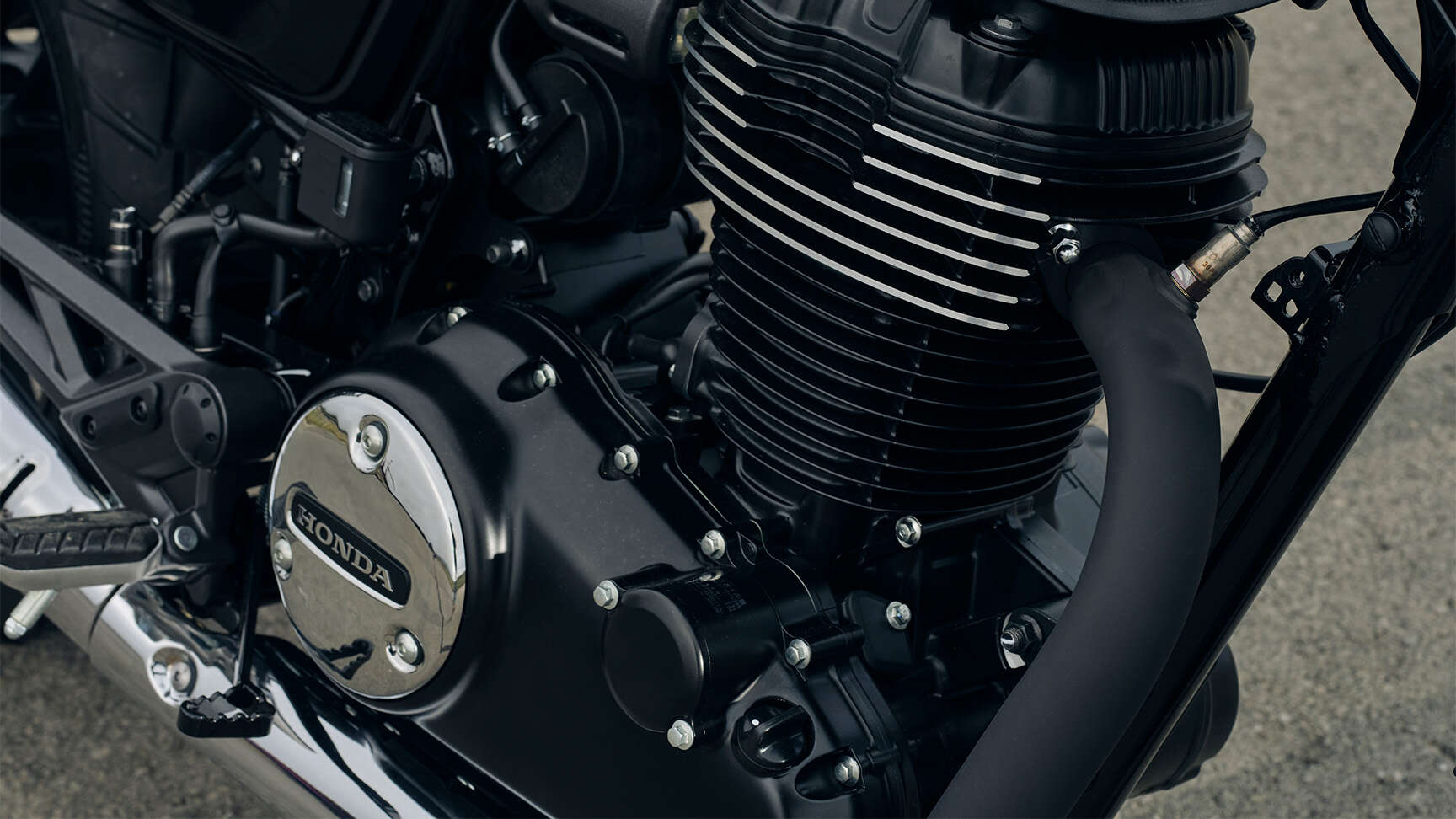 Léghűtéses OHC egyhengeres motor