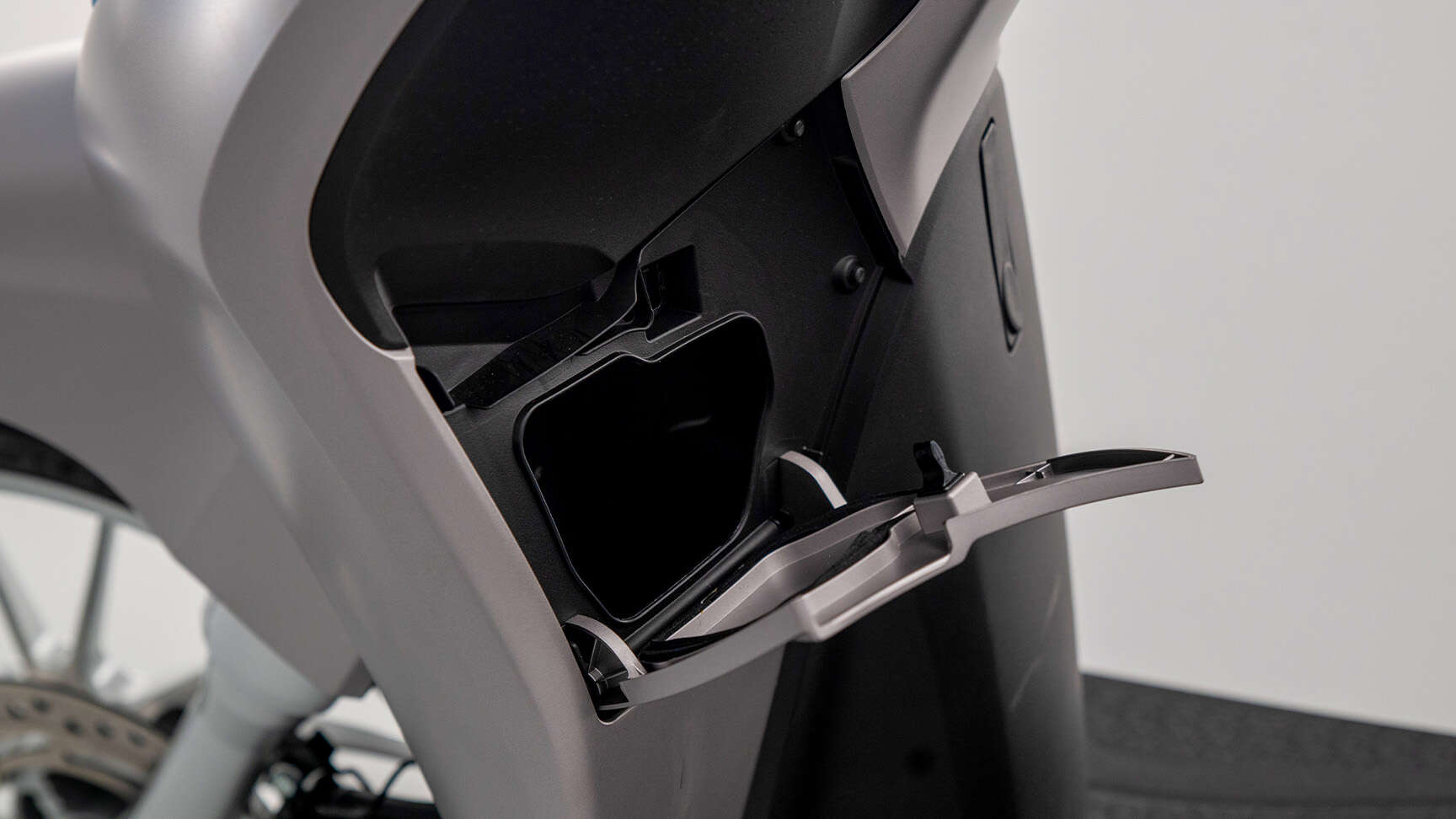 SH Mode 125 – közelkép az elülső tárolórekeszről